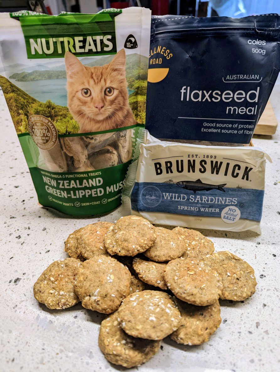 Sardine and mussel dog treats with their ingredients