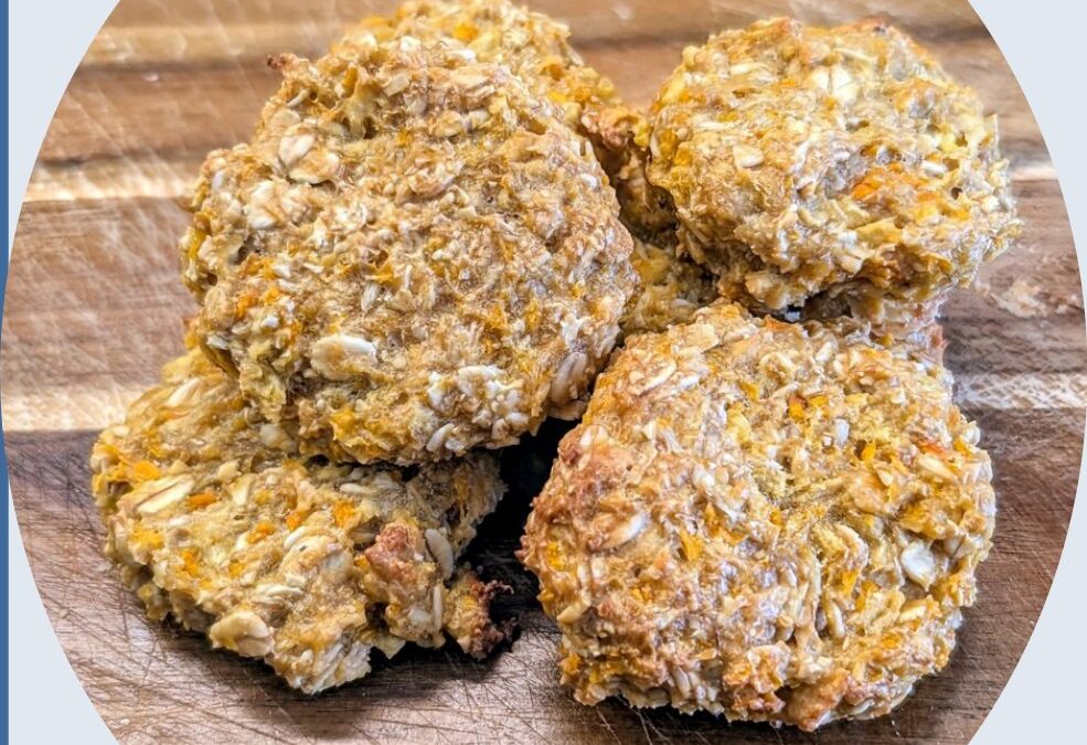 Round apple and carrot oat biscuits
